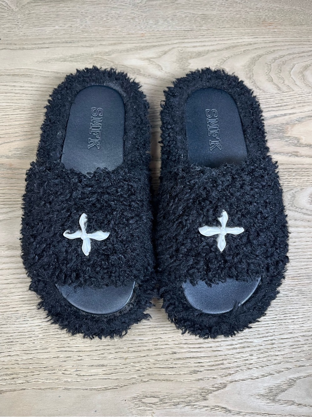 SMFK Compass Black Velvet Furry Slippers Fuzzy Slide Sandals  Size 39 Women’s 9